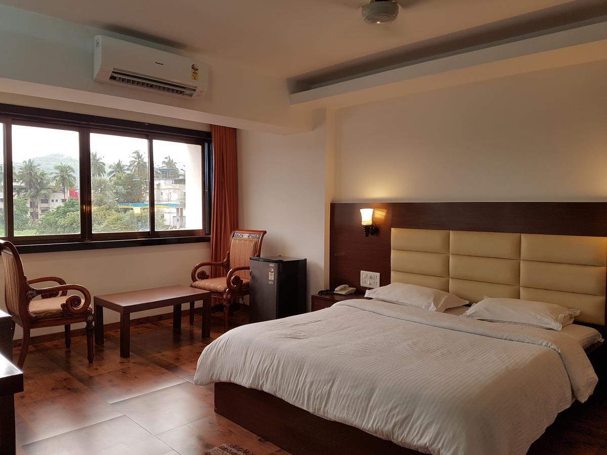 Khed  Bisu Hotel & Resorts מראה חיצוני תמונה